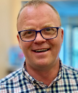 Dr. Marcus Peck